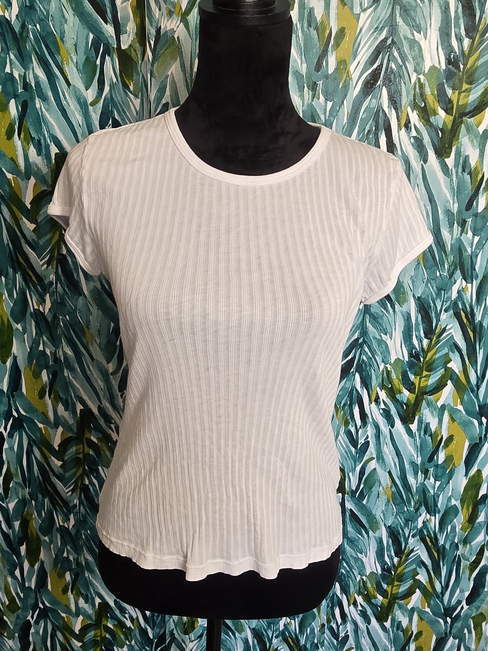 Rowan Elodie Slim Rib Tee In White Size L